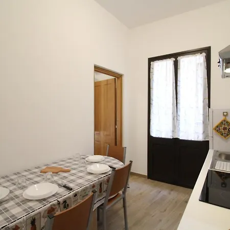 Apartment Anca Palace 2p *